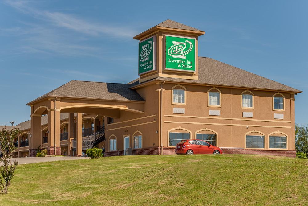 Executive Inn & Suites Cushing エクステリア 写真