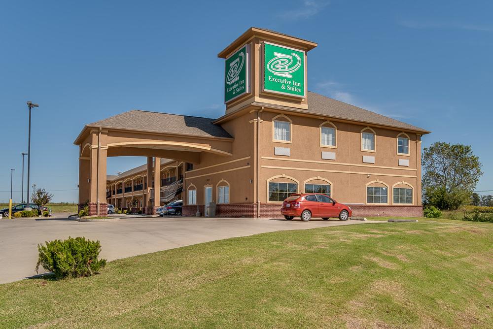 Executive Inn & Suites Cushing エクステリア 写真