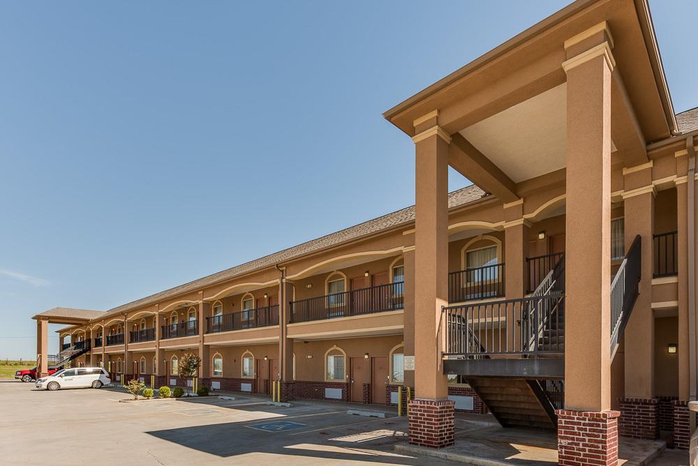 Executive Inn & Suites Cushing エクステリア 写真