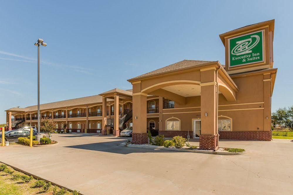 Executive Inn & Suites Cushing エクステリア 写真